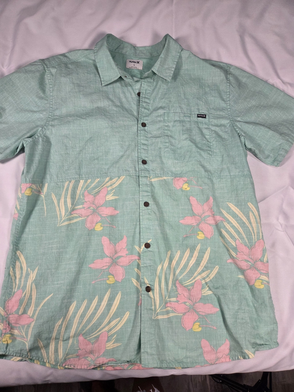Hurley Mint Green Short-Sleeve Floral Button-Down Shirt